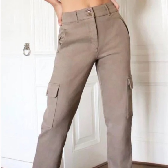 ARITZIA WILFRED FREE MODERN CARGO PANTS  BROWN - 2 - Picture 2 of 12
